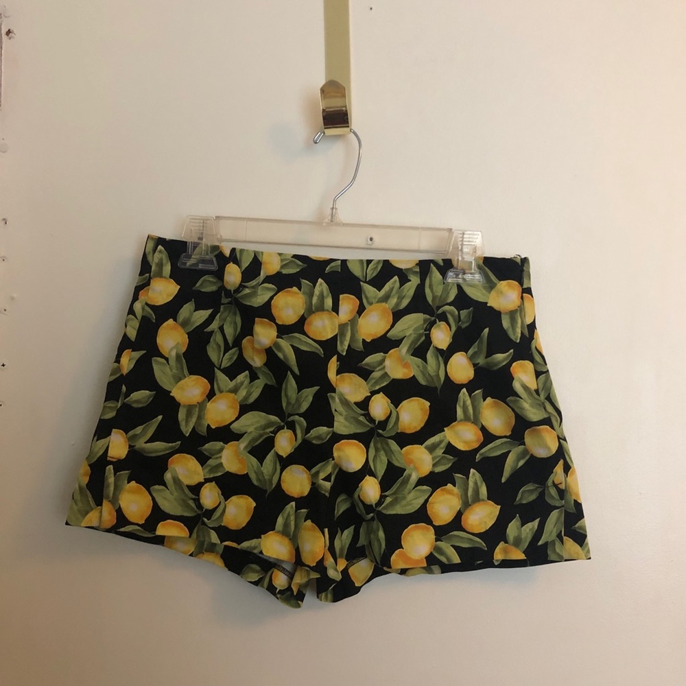 Lemon shorts